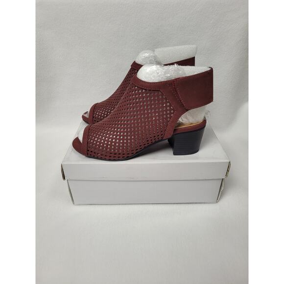 J. Adams Womens Maddie Booties Peep Toe Low Block Heel Hook & Loop Strap Size 6 - Picture 3 of 8